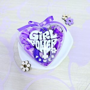 Corazón Girl Power – Detalle Violeta